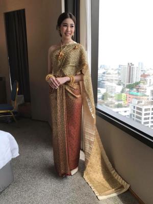 ชุดไทยเจ้าสาว ชุดไทยจักรพรรดิ์ เช่าที่แบมบี้ เวดดิ้ง ห้วยขวาง